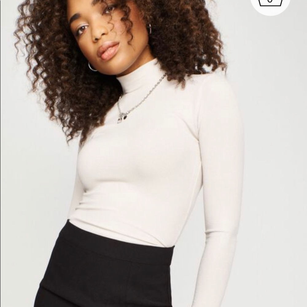 Ribbed Crop Turtle Neck Size XS